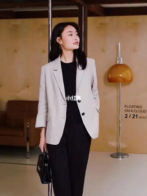 ootd米色亚麻西装