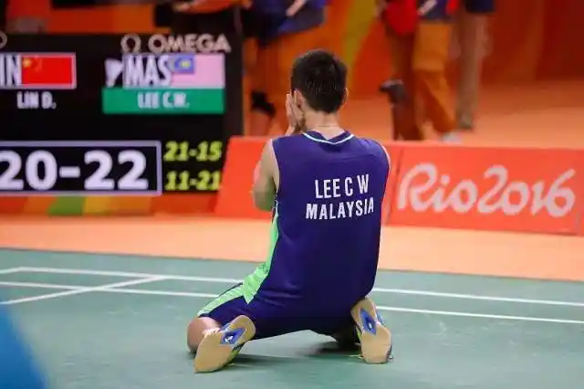 14年林丹缺席世锦赛却半路杀出个谌龙李宗伟化身悲情帝