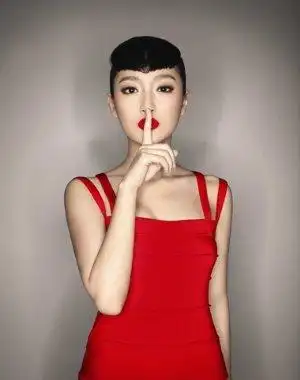 酷酷的桃心刘海女 2020桃心刘海女生图片