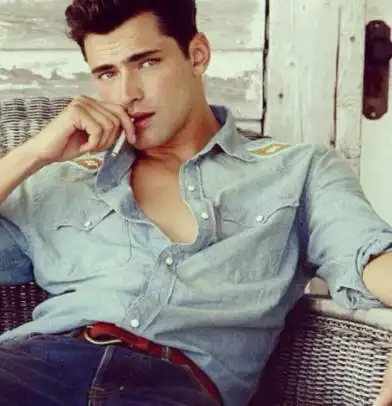 当今最火的男模之一肖恩奥普瑞肌肉身材荷尔蒙爆棚