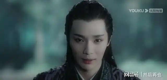 蝎王听着疯了的罗浮梦嘴里念叨着"君不负我,我不