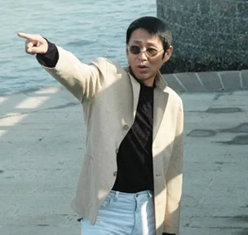 陈道明受宠中央,毕姥爷,赵本山陨落的背后真相!震动全国!