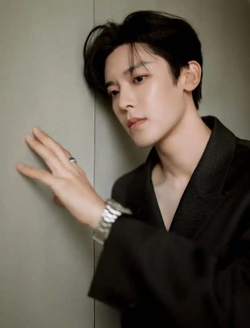 侯明昊写真壁纸