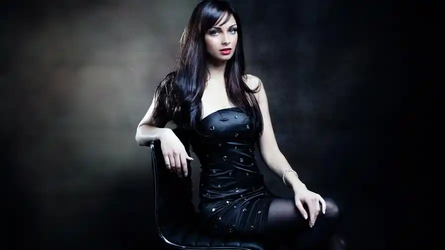 的女孩,姿势,坐在椅子上 750x1334 iphone 8/7/6/6s 壁纸,图片,背景