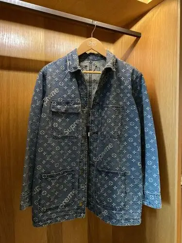 点此购买 sup×lv 四口袋牛仔外套 曾150951