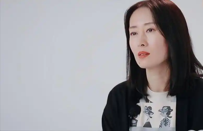 回顾刘敏涛嫁豪门独守空房7年离婚后重返荧屏今女儿成她的骄傲