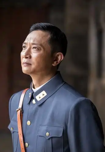 《绝密使命》中,曹瑞瑛对赖寿章产生了怀疑,为何不敢抓他?