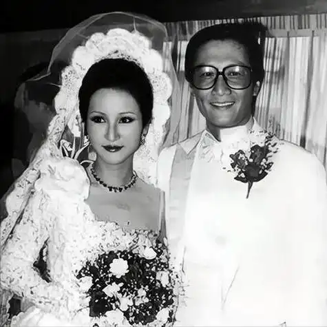 20岁嫩模与69岁谢贤相恋12年后获2000万分手费如今过得怎样