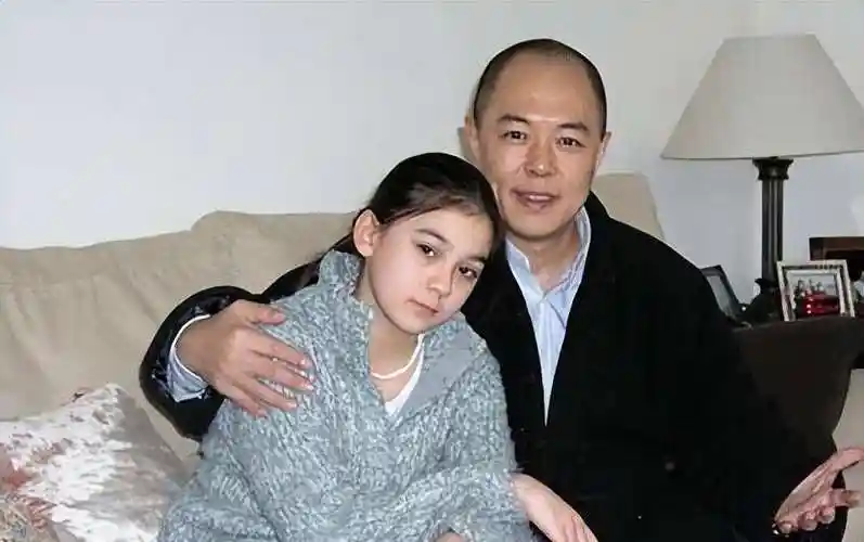 不是中国籍我也爱国,张铁林的狡辩,让金星两次拒改国籍变得高贵_进行