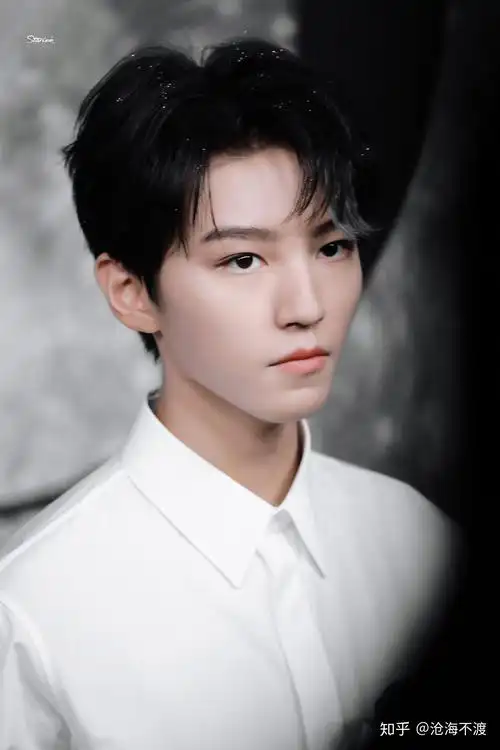 2021年王俊凯还算顶流吗? - 知乎
