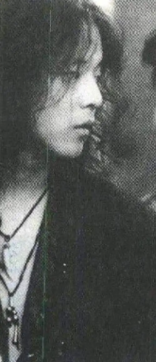 主题:窦唯年轻的时候真是帅,帅哥不能长胖秃脑门啊!