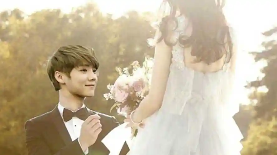 甜蜜暴击鹿晗求婚关晓彤喜极而泣上去就亲宋小米得知后崩溃