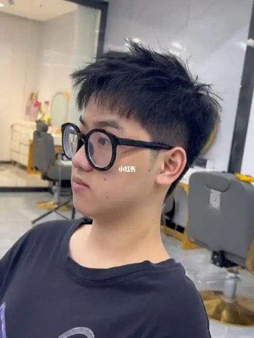 男生短发发型推荐