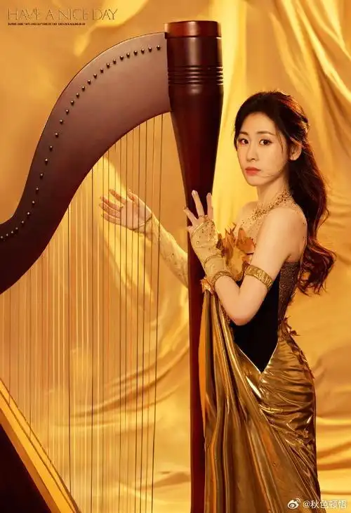 张碧晨这迷离的眼神,你顶得住吗?