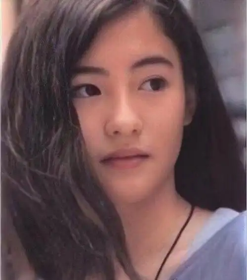 12岁时的张柏芝照片曝光颜值惊为天人实在太漂亮