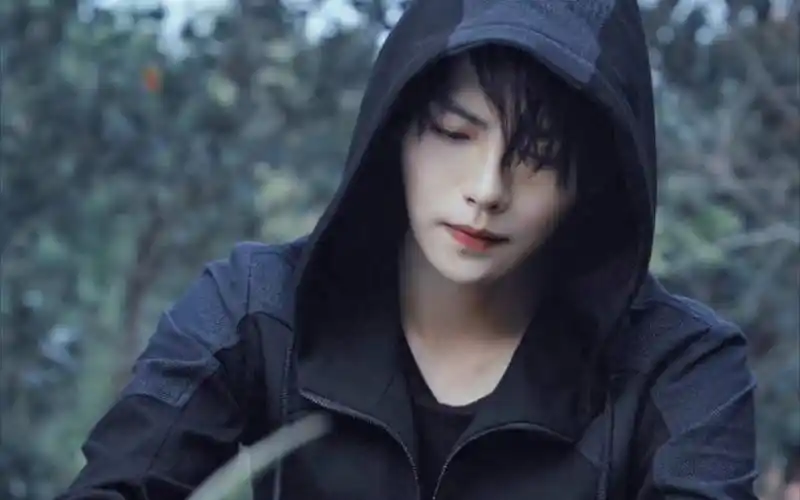 【肖宇梁|张起灵】我的白月光朱砂痣