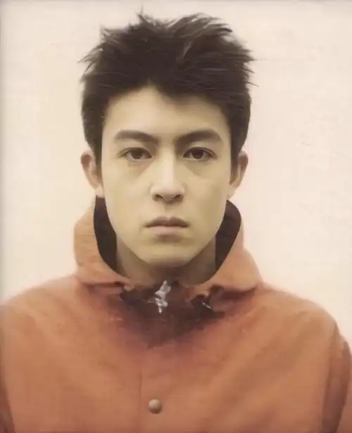 2020-06-16热度:3 #陈冠希