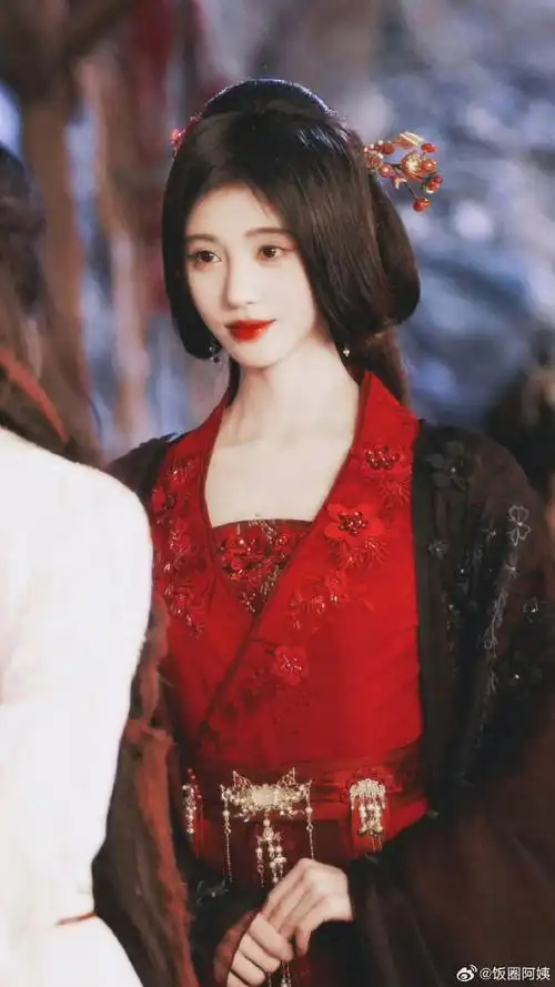 红衣是鞠婧祎的统治区##被鞠婧祎红衣硬控到了