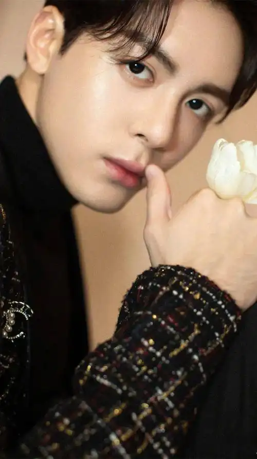 手机壁纸曾舜晞