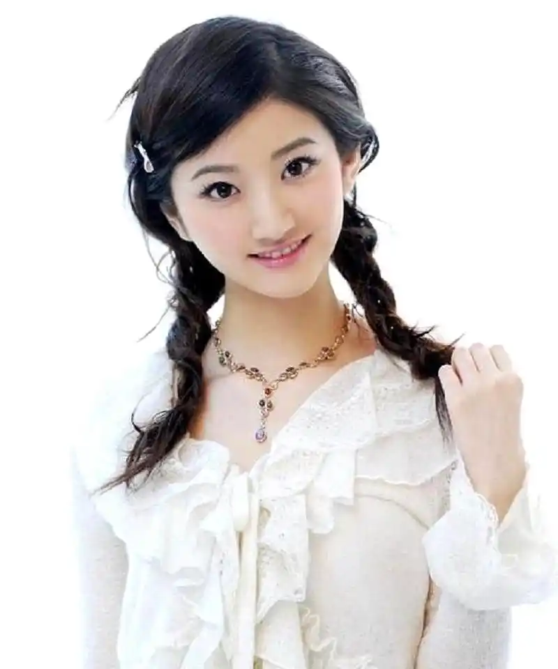 北影校花景甜在大学时期的表现非常出色,具有很强的说服力.