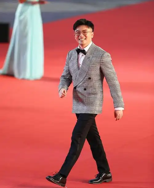 苏有朋从乖乖虎到油腻大叔一个发型就搞定又一男神幻灭