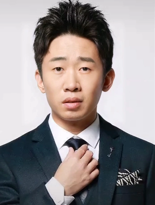 当杨迪遇上黄金比例脸每一个五官都不那么恰到好处网友不太聪明的样子