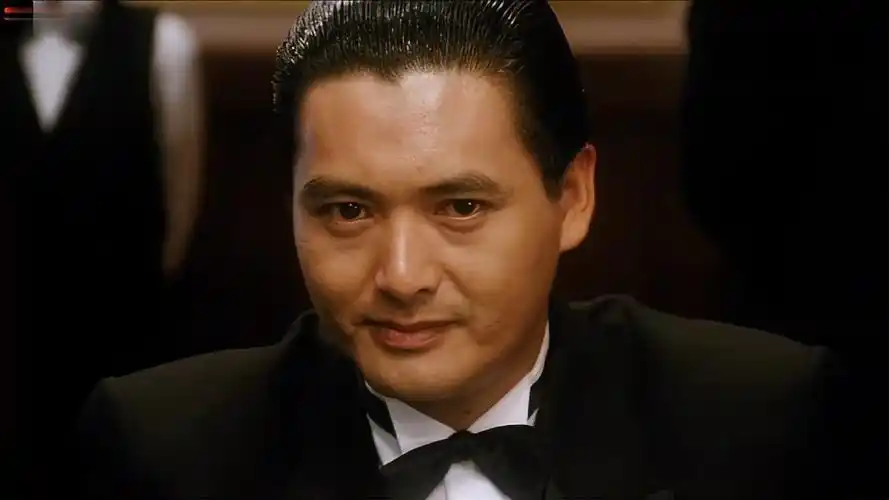 赌神新加坡赌王以为通吃全场怎料发哥赌技堪称一绝这段过瘾