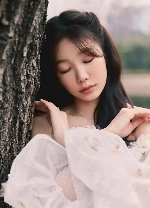 徐梦洁千层薄纱花仙子造型清纯甜美楚楚动人