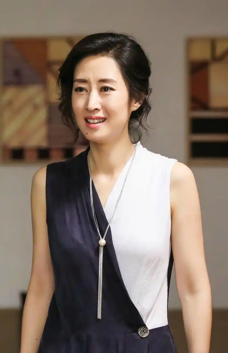 刘敏涛《因为遇见你》剧照高清图片[3/11]_电视剧_美桌网