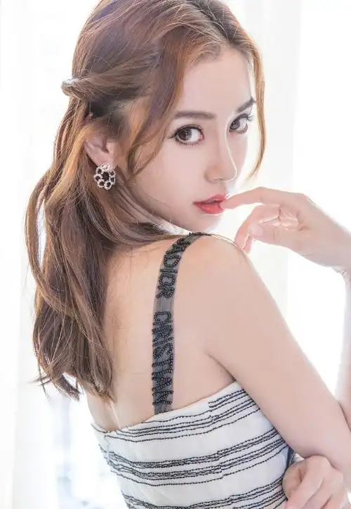 angelababy吊带长裙性感写真