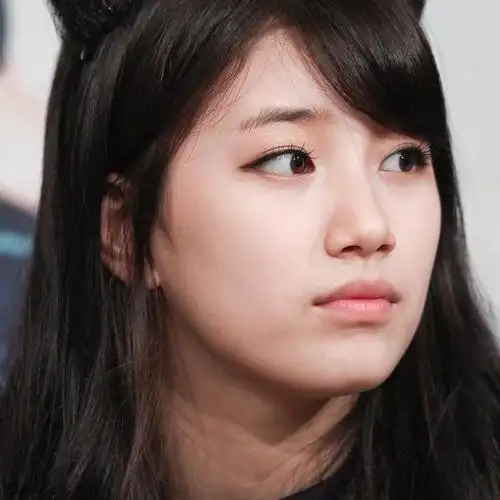 获选全球最美脸蛋 (2/27)