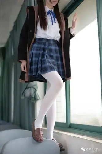 jk制服_插图k制服写真:你好,我是白色丝袜控.