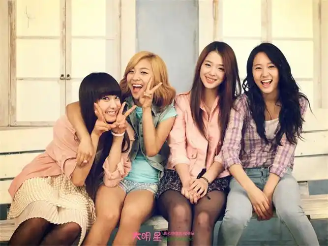 fx组合组合照片资料fx组合都谁fx组合成员介绍