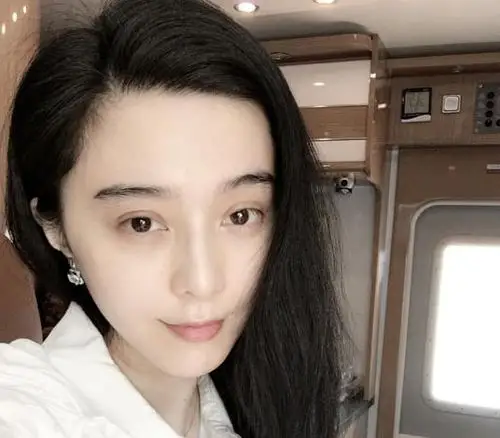 【图】范冰冰晒清新素颜照被赞18岁 网友大喊嫉妒