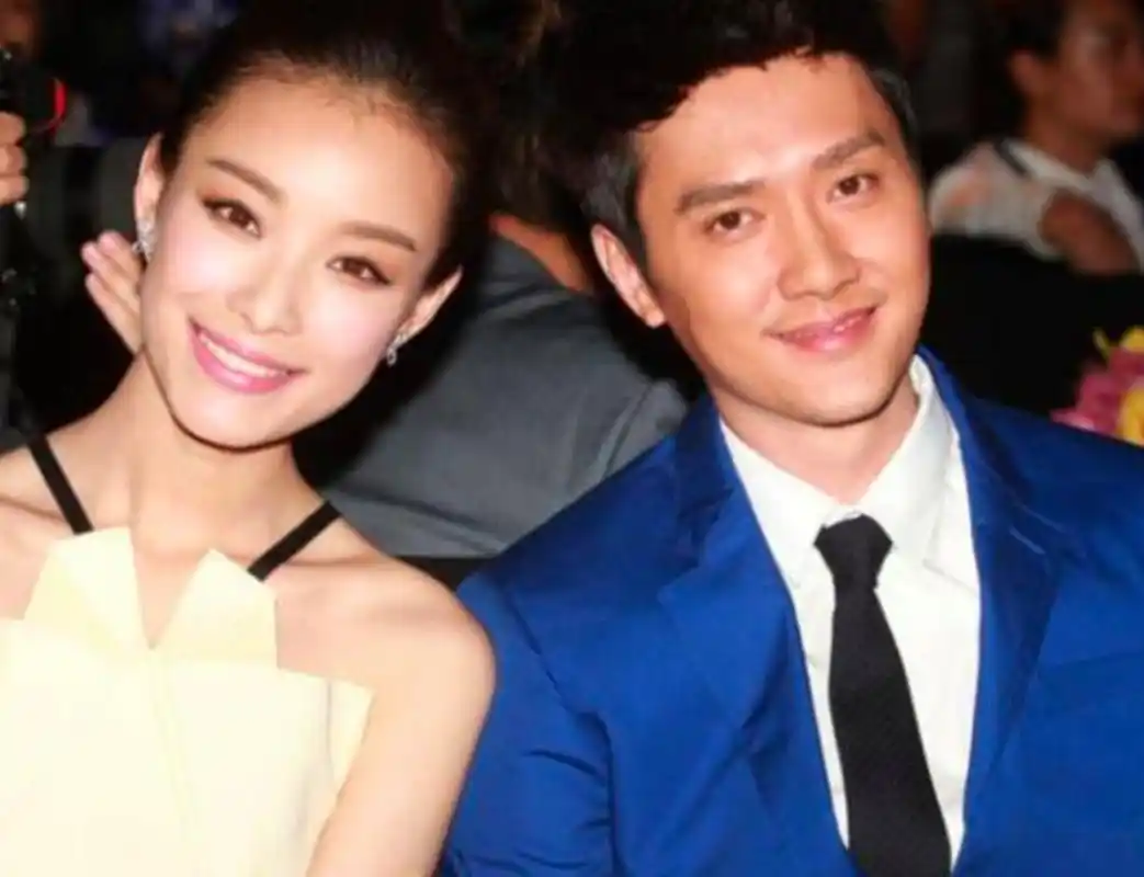 冯绍峰是个家世显赫的富二代,比倪妮出道早多了,而且长得帅,资源好.