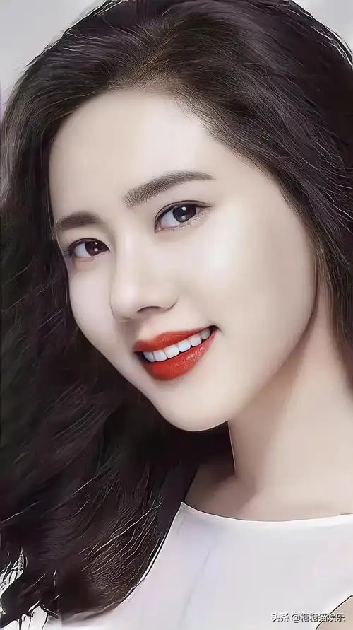 气质美女秋瓷炫这颜值绝了