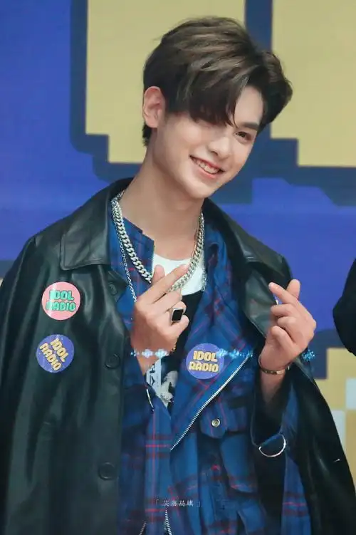 黄明昊[超话]# 190411 idol radio 昊可爱.