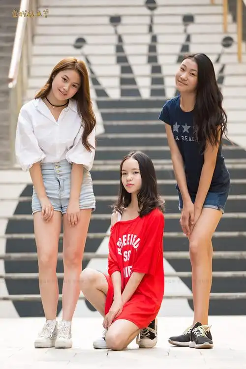 一字马又叫劈腿