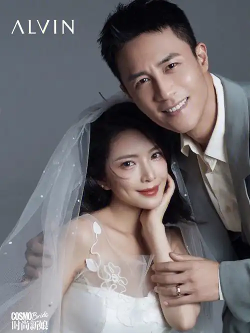 杜淳王灿唯美婚照来袭艺术青年的浪漫格调