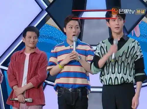 《快本》暴露男星真实身高?看同框对比,这3位很可能虚报