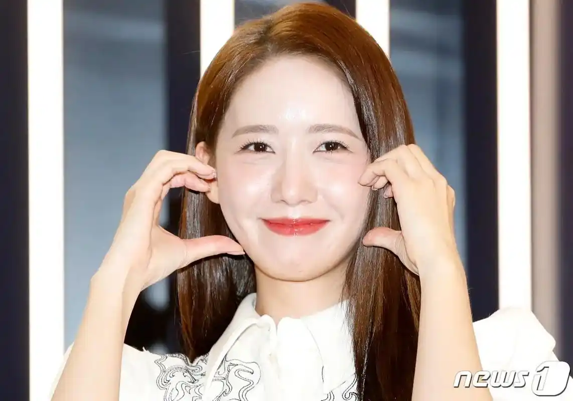 林允儿#少女时代#kpop 林允儿雅诗兰黛今日生图 - 抖音