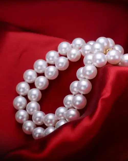满5000元,送珍珠项链一条