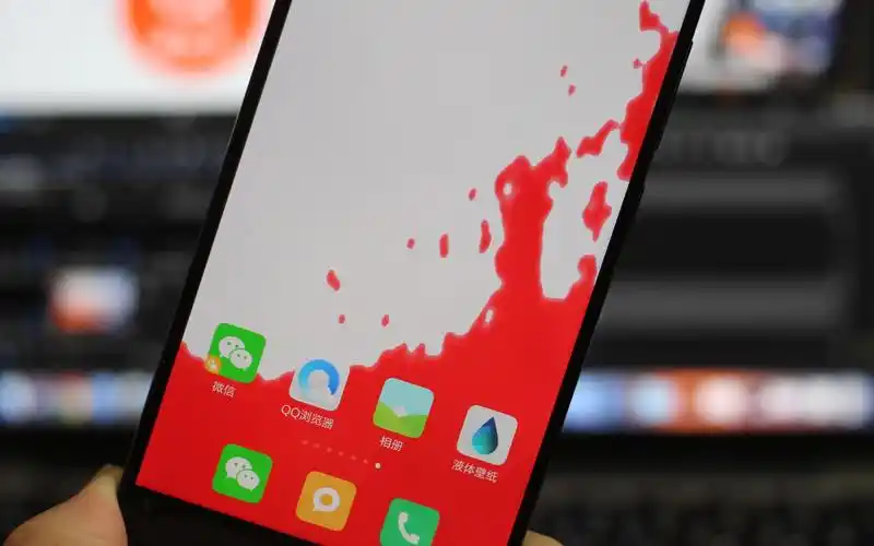 手机3d重力感应液体壁纸,左右摇晃就能喷出水!_哔哩哔哩_bilibili