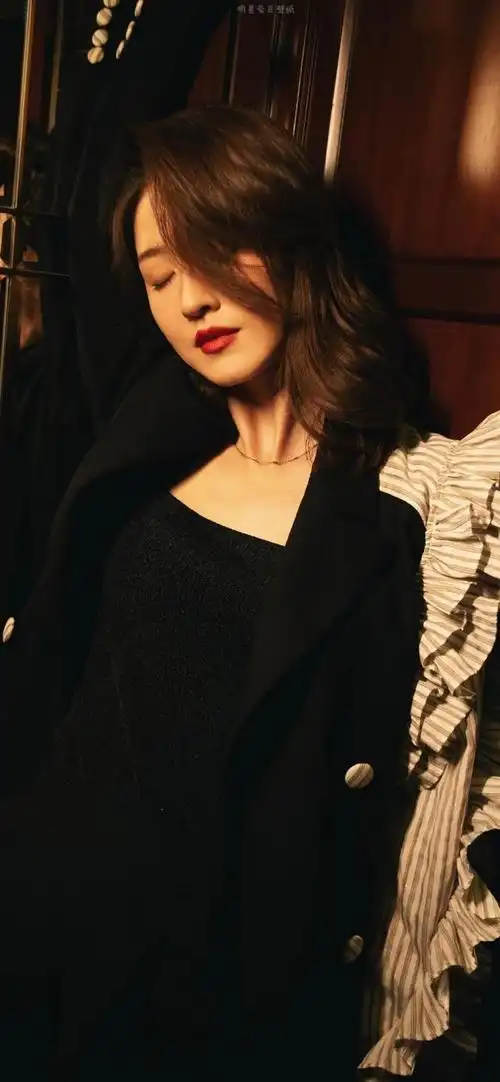 时尚清新,娴静靓丽,张雯高清美图_网易订阅