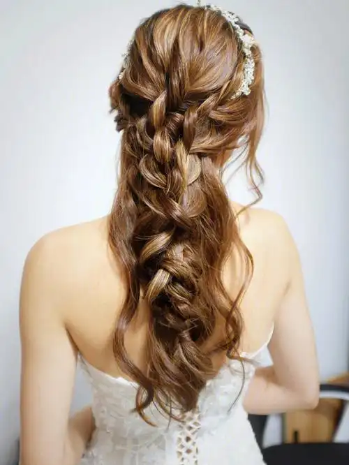 唯美浪漫的新娘编发韩式妆容