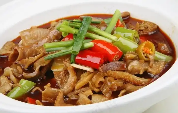 砂锅风味牛杂图片 - 菜鸟图库