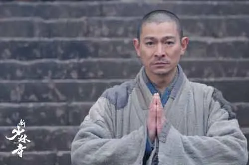 少林寺需要点奇穴才能光头了,不点奇穴就个刘德华那个发型样,难看死了