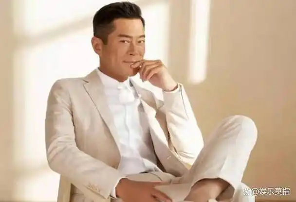 古天乐现身泰国拜四面佛送4头金象引争议王石夫妇竟也在