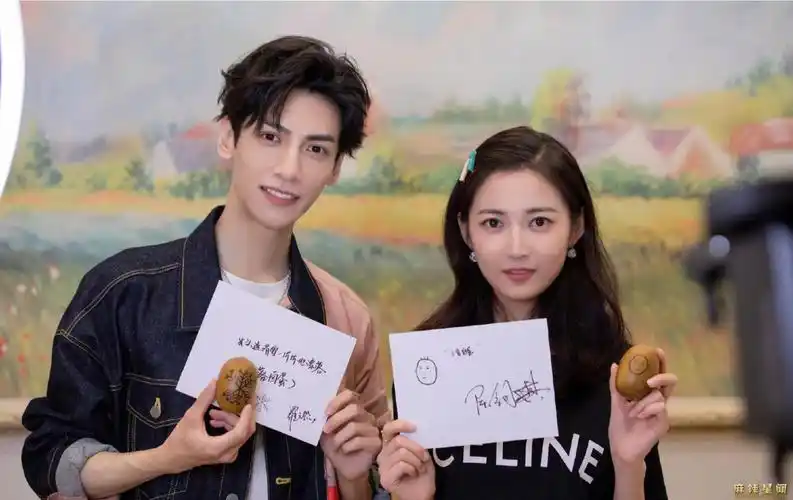 陈钰琪罗云熙公布恋情都甜成这样了还不在一起