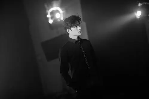 【桌面壁纸】杨洋 少年企画高清 百变小羊